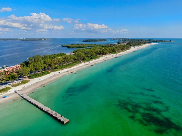 Stranden Cortez och den lilla piren Anna Maria Island — Stockfoto