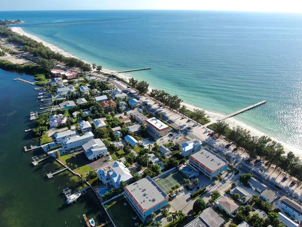 Aerial view of Anna Maria Island town and beaches — Stock Photo, Image