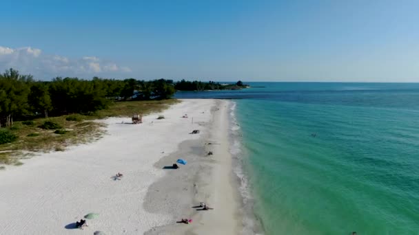 Vista aérea de la playa de Coquina, Isla Anna Maria — Vídeo de stock