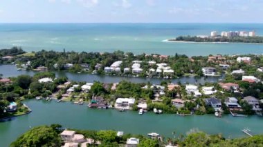 Siesta Key Bariyer Adası 'nın hava görüntüsü 