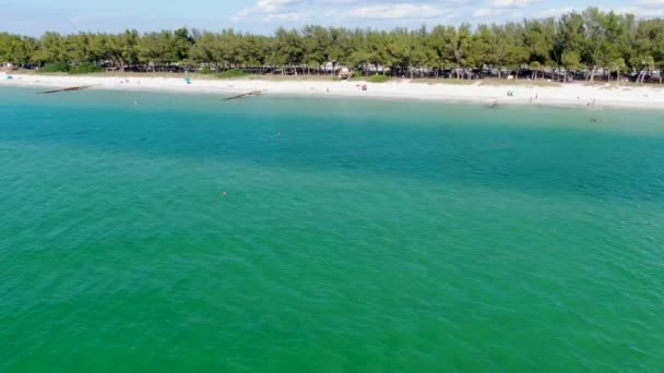 Vista aérea de la playa de Coquina, Isla Anna Maria — Vídeo de stock