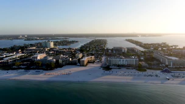 Aerial view of St Pete beach and resorts. — Stock Video