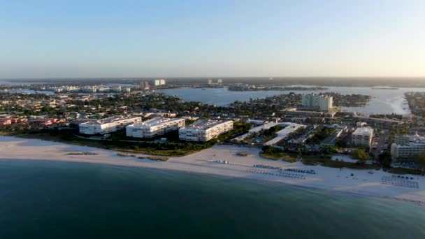 Veduta aerea della spiaggia di St Pete e resort . — Video Stock