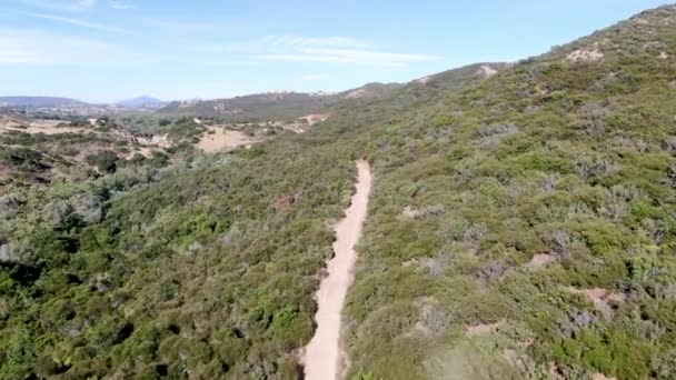 Letecký pohled na Los Penasquitos Canyon Preserve, San Diego — Stock video