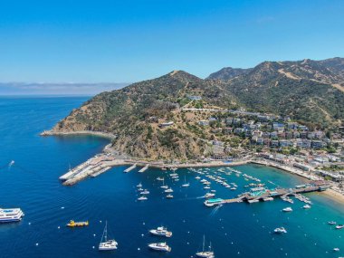 ABD 'nin Santa Catalina Adası' ndaki Avalon limanının havadan görüntüsü