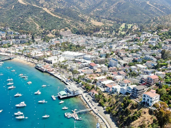 ABD 'nin Santa Catalina Adası' ndaki Avalon limanının havadan görüntüsü