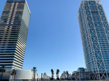 Barselona, İspanya 'daki modern gökdelen binası. 