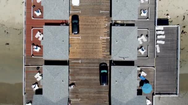 Вид сверху с высоты птичьего полета на Пасифик Бич Пирс, Сан-Диего — стоковое видео