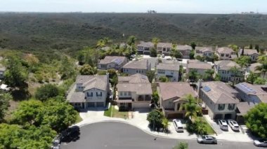 Torrey Santa Fe 'nin hava manzarası. Konut villaları olan orta sınıf bir alt mahalle. 