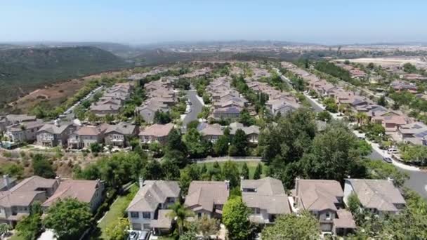Aerial view of Torrey Santa Fe, middle class subdivision neighborhood with residential villas — Stock Video