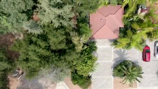 Aerial top view of large-scale wealthy residential villa front entrance — Stock Video