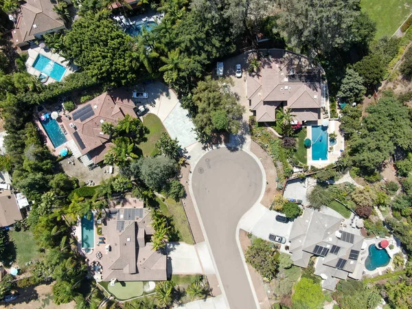 Güney Kaliforniya 'da geniş ölçekli zengin konutların havadan görünüşü — Stok fotoğraf