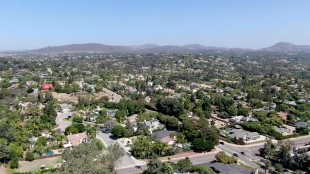 Flygfoto över storskalig välbärgad villa i södra Kalifornien — Stockvideo