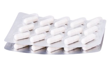 Beyaz yumuşak jelatin kapsül blister beyaz arka plan üzerinde izole Pack. Doğal sağlık ek. Stüdyo ışıkları 