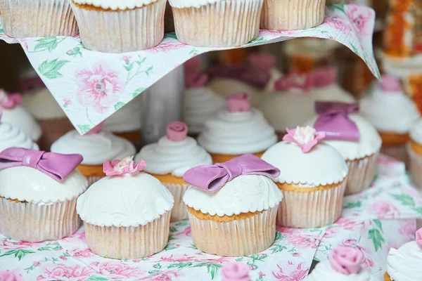 Tasty Cupcakes Vanilla Cupcakes Pink White Cream Selective Focus Close — Stock Photo, Image