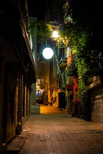 Donkere Straat Met Mooie Lamp Istanbul — Stockfoto