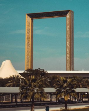 Iconig yapı çerçeve içinde Dubai, İngiltere