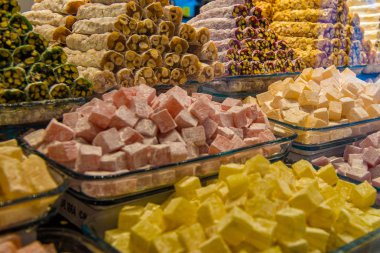 Türk lokumu karışık renk