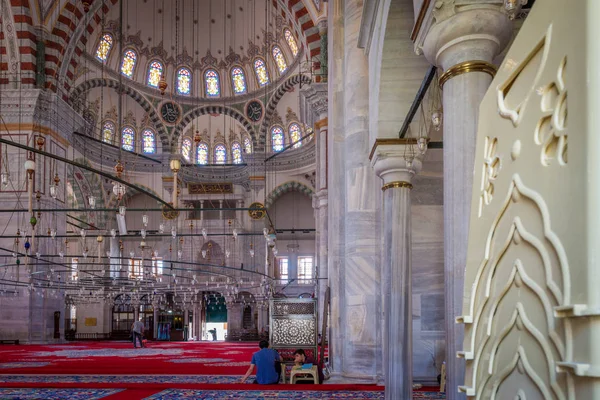 Fatih Camii, İstanbul İçi