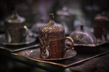 Türk hatırası. Oryantal hediyelik eşya dükkanı. 