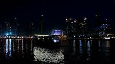 Bakan ünlü dans çeşmeler Dubai, Birleşik Arap Emirlikleri Dubai kent merkezinde binalarda