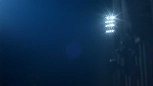 ドリー ショット Reveiling サッカー サッカー スポーツ スタジアム灯に対して暗い空 — ストック動画