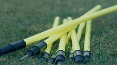 Sahada futbol antrenmanı için Polonyalılar, 4k ağır çekim.