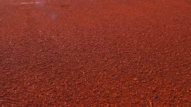 赤粘土テニスコートの背景 ドリー スローモーション75Fps — ストック動画