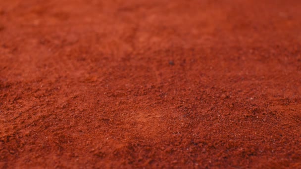 橙色黏土网球场上的球在跳跃 慢动作75英尺每秒 — 图库视频影像