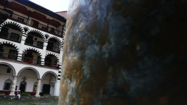 Rila Manastırı 'nın dışı - Bulgaristan' ın en büyük ve en ünlü Doğu Ortodoks manastırı.