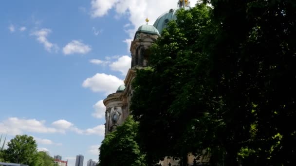 Vista Baixo Ângulo Famosa Catedral Berlim Chamada Berliner Dom Alemanha — Vídeo de Stock