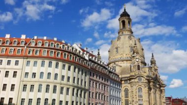 Frauenkirche ile Dresden şehir içi, 4k alçak açı