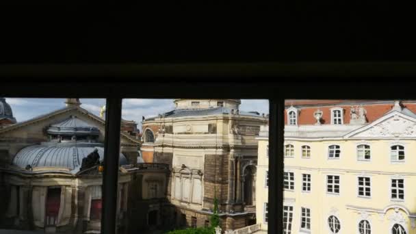 Gebouwen Dresden Door Ramen Van Frauenkirche — Stockvideo