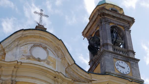 Campanas Campanario Iglesia Canzo Bérgamo Italia — Vídeo de stock