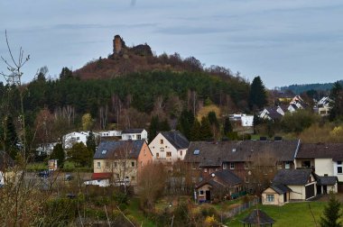 Almanya 'daki peyzaj dağı manzarası vulkaneifel.