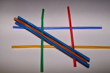 Plastik çöp, çöp farklı renklerde içme kullanmayı durdurma