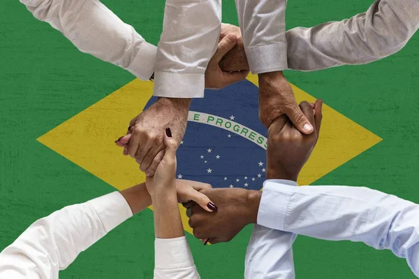 Bandeira Brasil Grupo Multicultural Jovens Integração Diversidade Isolada — Fotografia de Stock