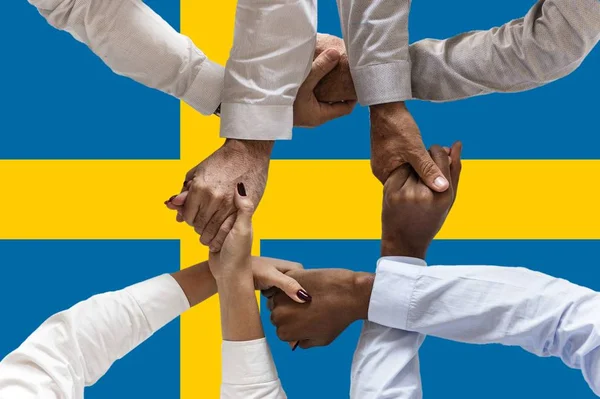 Sweden flag, intergration of a multicultural group of young people — Stock Photo, Image