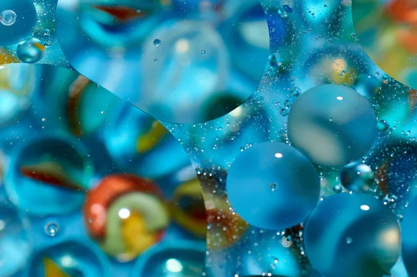Плавающие Воде Абстрактные Цветные Капли Масла — стоковое фото