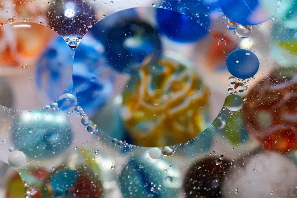 Drijvend Het Water Abstract Kleurrijk Olie Druppels — Stockfoto