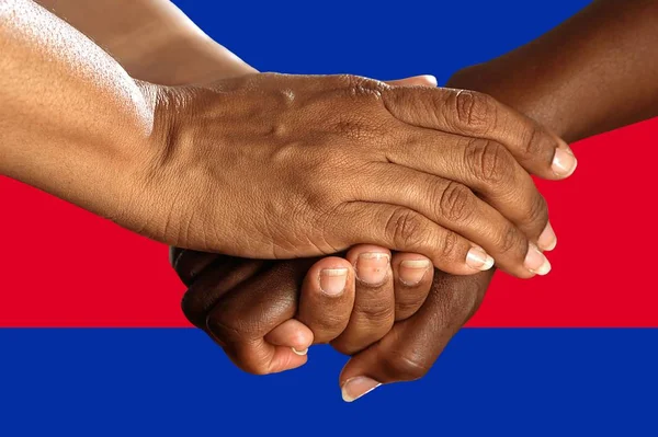 Bandeira do Camboja, intergração de um grupo multicultural de jovens — Fotografia de Stock