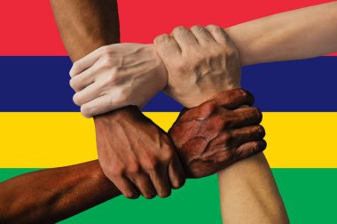Mauritius bayrağı, çok kültürlü bir grup gencin araya bağlanması