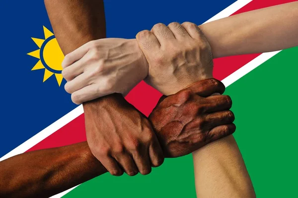 Vlajka Namibie, intergrace multikulturní skupiny mladých lidí — Stock fotografie