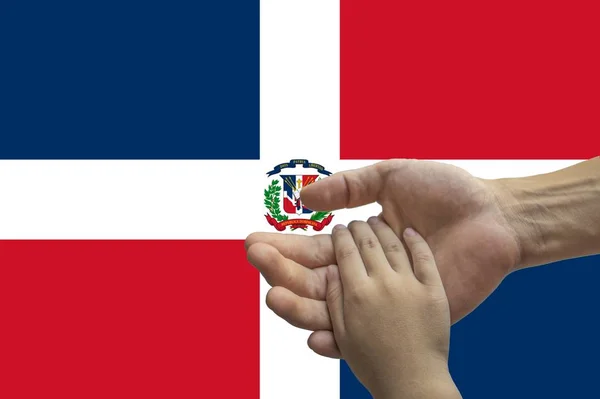 Прапор Домініканської Республіки, Міжкультурна група молодих людей — стокове фото