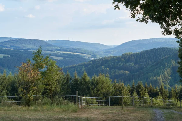 Ett panoramabild över landskapet i Vulkaneifel, Tyskland. — Stockfoto