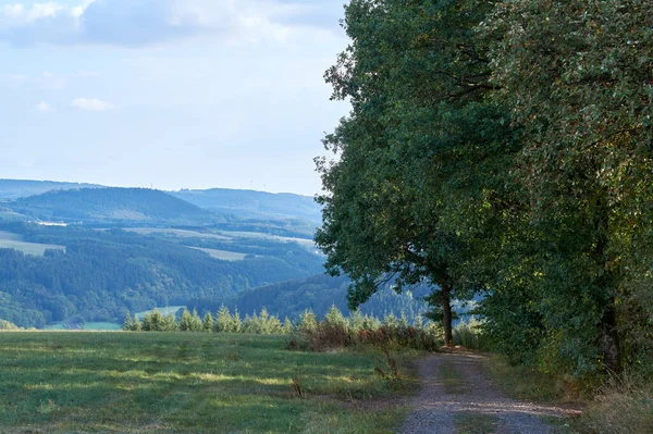 Panoramatická fotografie krajiny ve Vulkaneifelu, Německo. — Stock fotografie