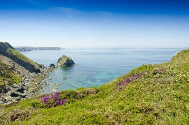 Bassets koyu, Cornwall, İngiltere'de güzel bir güneşli gün
