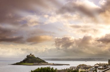 St michael'S mount üzerinde ışık milleri
