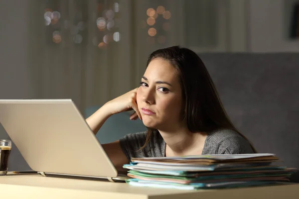 Frustrated Self Employed Looking Camera Working Late Hours Night Home — Stock Photo, Image