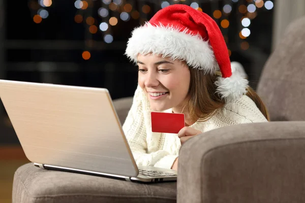 Happy Teen Buying Line Phone Credit Card Christmas Lying Couch — Stock Photo, Image